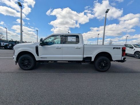 New 2026 Ford F250 Lariat w/ Black Appearance Package image 8