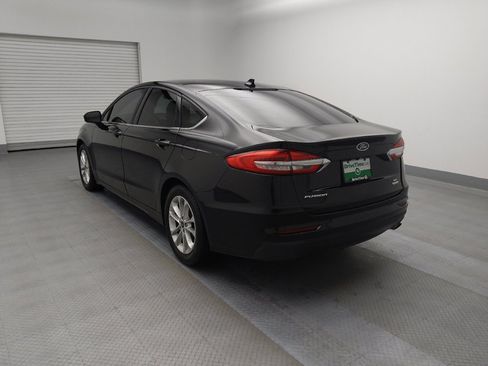 Used 2019 Ford Fusion SE image 5