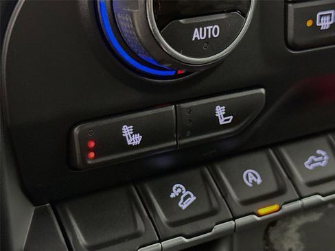 Used 2021 Chevrolet Silverado 1500 LT Trail Boss w/ Convenience Package II AWD/4WD image 21