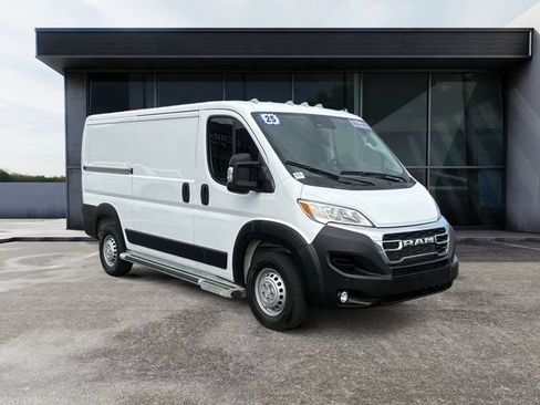 Used 2025 RAM ProMaster 2500 w/ U-Haul Equipment Group FWD image 7