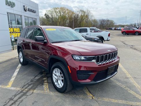 Used 2025 Jeep Grand Cherokee Laredo X w/ Luxury Tech Group I AWD/4WD image 89