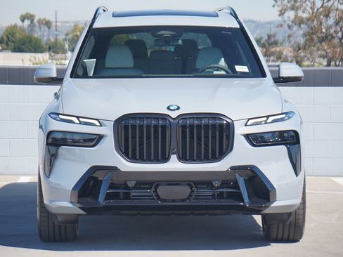 New 2026 BMW X7 xDrive40i w/ M Sport Package image 2
