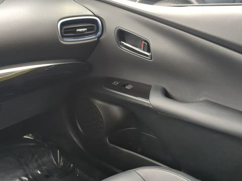 Used 2021 Toyota Prius Limited image 22