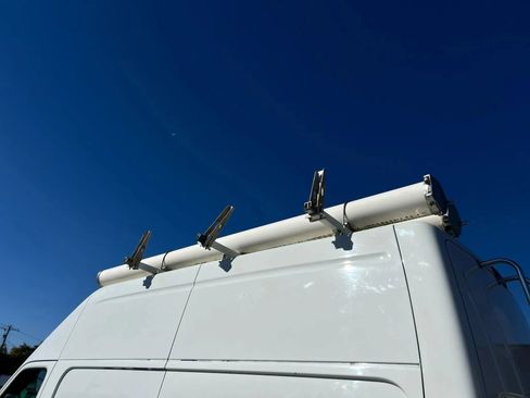 Used 2018 Nissan NV 3500 SV w/ Navigation Package image 11