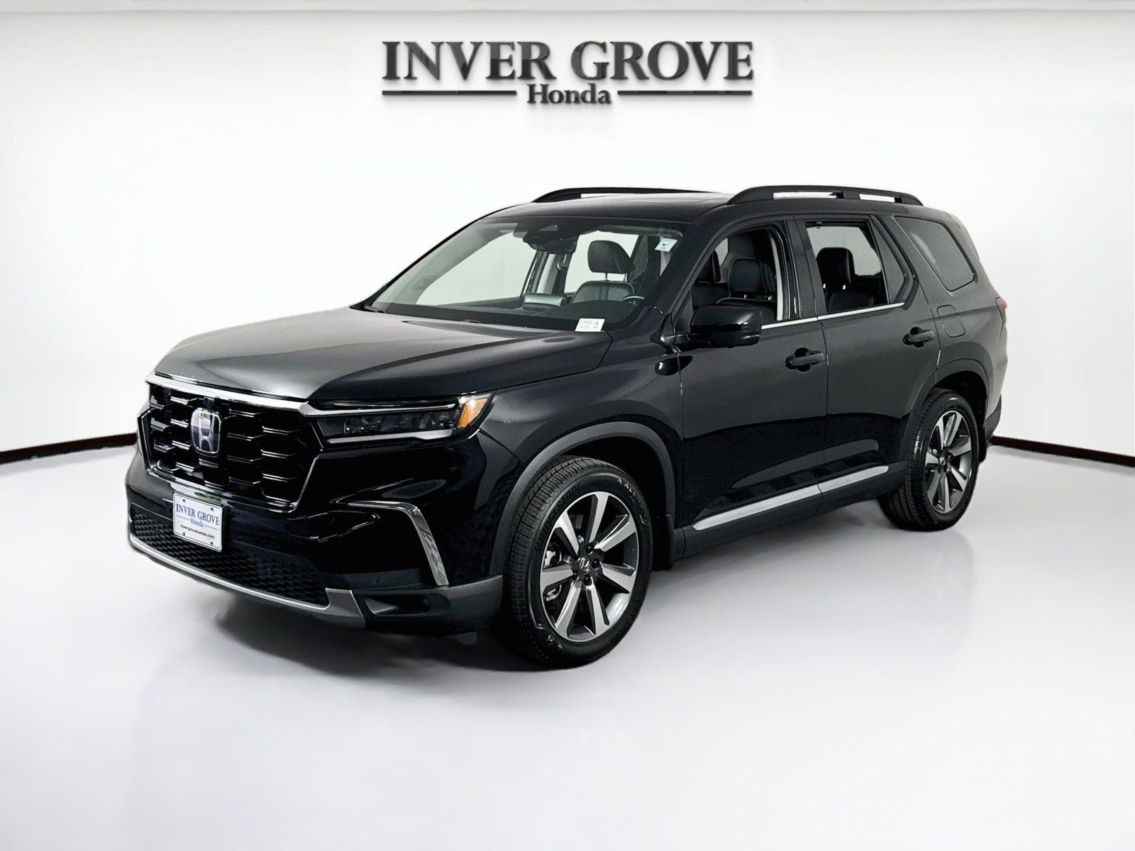 Used 2025 Honda Pilot Elite image 1