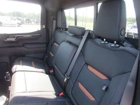 New 2026 GMC Sierra 1500 AT4 w/ AT4 Premium Package AWD/4WD image 13
