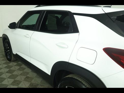 Used 2023 Chevrolet TrailBlazer LT w/ Convenience Package image 16