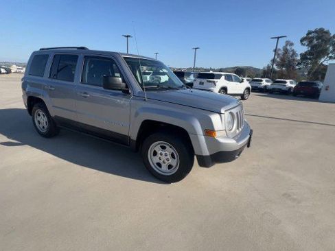 Used 2015 Jeep Patriot Sport w/ Power Value Group image 2