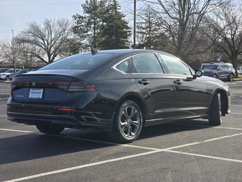 Certified 2023 Honda Accord EX image 18