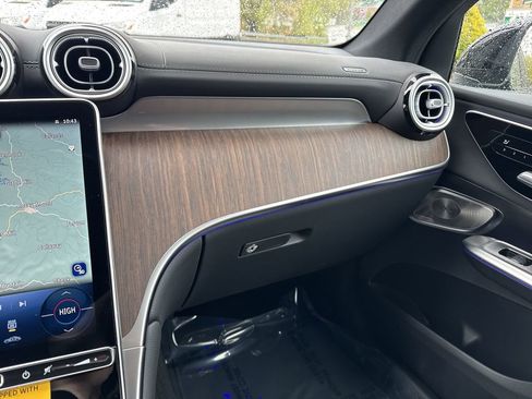 New 2025 Mercedes-Benz GLC 300 image 25