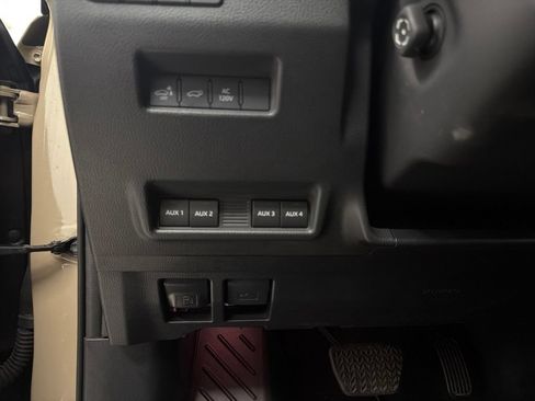 Used 2025 Lexus GX 550 AWD/4WD image 20