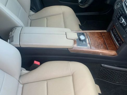 Used 2013 Mercedes-Benz E 350 Sedan image 14