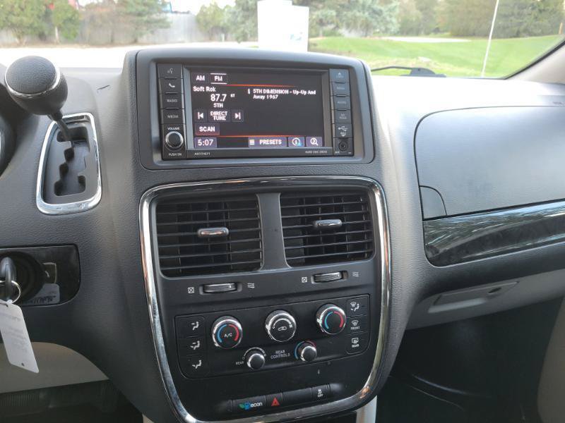 Used 2019 Dodge Grand Caravan SE w/ Power Convenience Group I FWD image 29