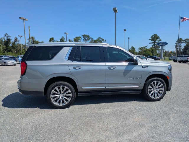 Used 2023 GMC Yukon Denali RWD image 3