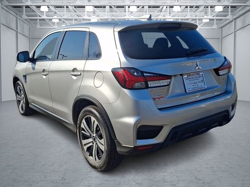 Used 2024 Mitsubishi Outlander Sport SE image 3