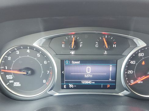 Used 2020 GMC Acadia SLE FWD image 23