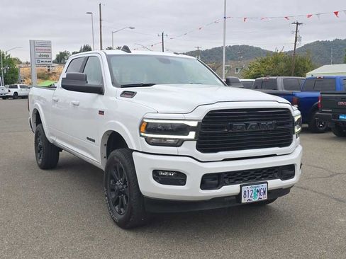 Used 2020 RAM 2500 Laramie w/ Night Edition AWD/4WD image 18