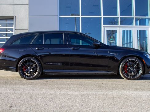 Used 2023 Mercedes-Benz E 63 AMG S image 4