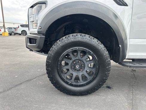 Used 2018 Ford F150 Raptor w/ Equipment Group 802A Luxury image 18