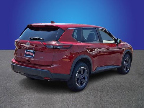 Used 2025 Nissan Rogue SV AWD/4WD image 4
