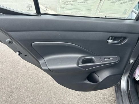 Used 2025 Nissan Versa SV FWD image 23
