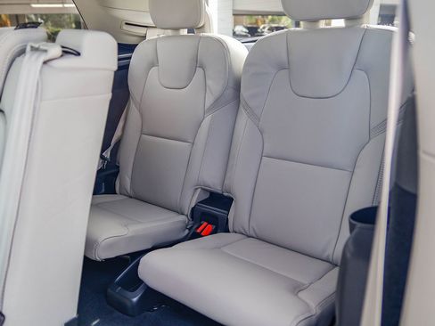 New 2026 Volvo XC90 T8 Ultra w/ Protection Package Premier AWD/4WD image 19