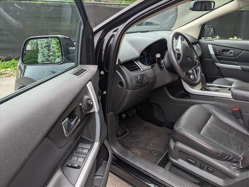 Used 2014 Ford Edge SEL w/ Equipment Group 205A FWD image 26