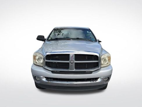 Used 2007 Dodge Ram 2500 Truck SLT image 3