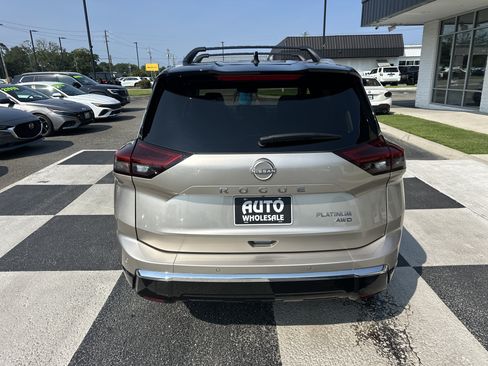 Used 2026 Nissan Rogue Platinum w/ Platinum Premium Package AWD/4WD image 4