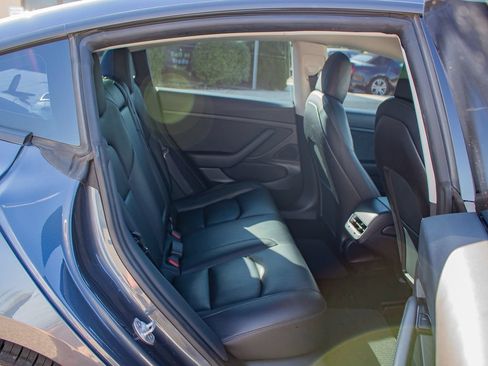 Used 2020 Tesla Model 3 Standard Range Plus RWD image 16