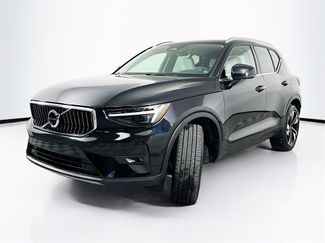 Used 2025 Volvo XC40 B5 Ultra w/ Protection Package video 2
