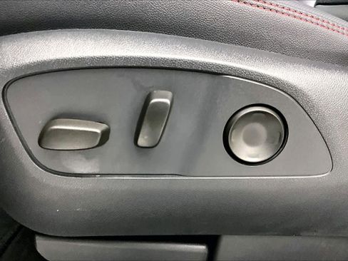 Certified 2024 Chevrolet Traverse RS image 34