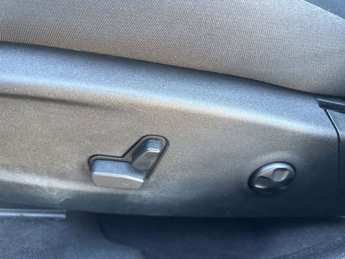 Used 2016 Dodge Charger SXT image 16