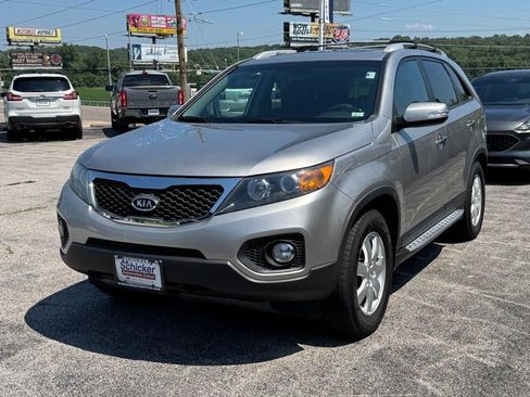 Used 2013 Kia Sorento LX w/ Convenience Pkg FWD image 8