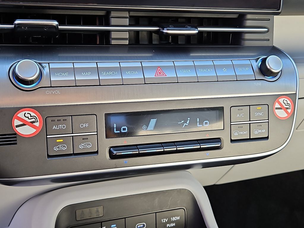 Used 2025 Hyundai Kona SEL FWD image 32