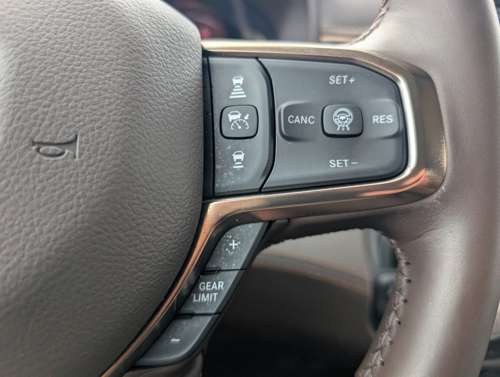Used 2025 RAM 1500 Limited AWD/4WD image 24