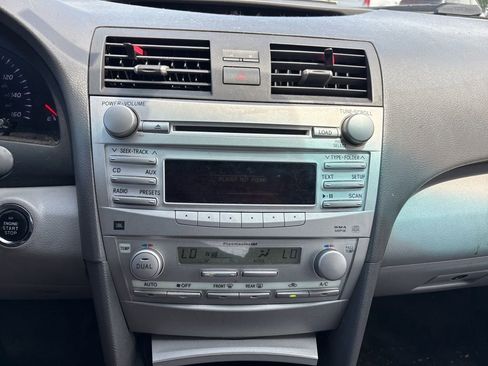 Used 2011 Toyota Camry XLE w/ XLE Extra-Value Pkg #1 image 11