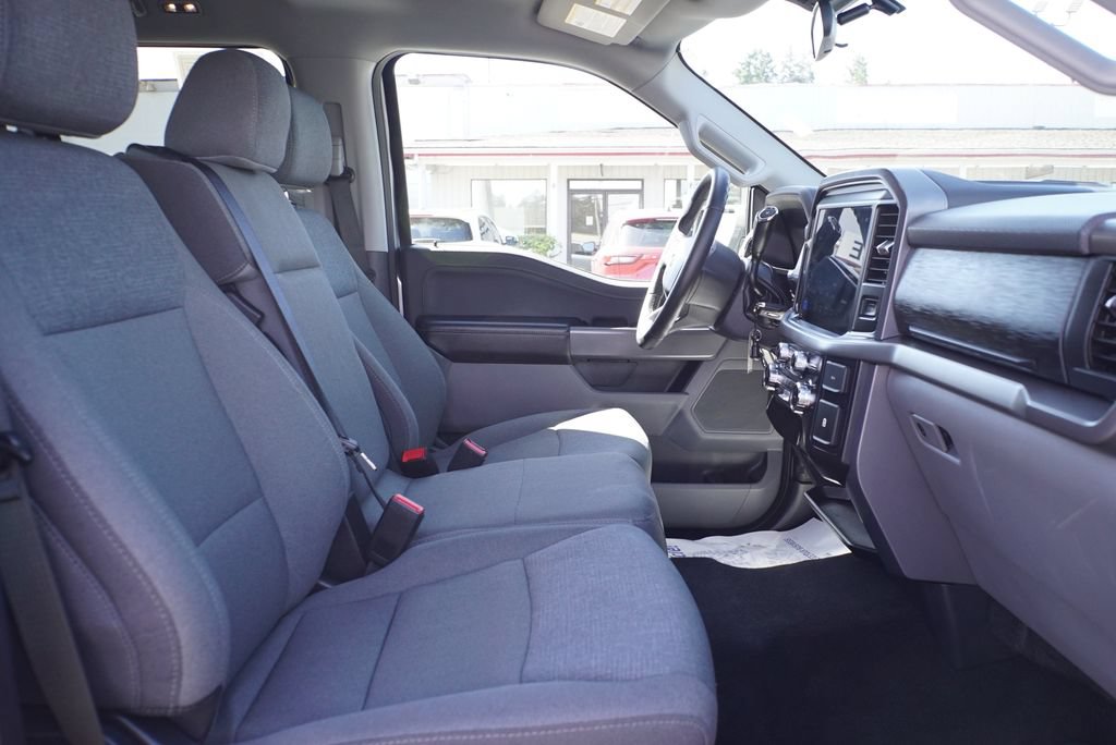 Used 2025 Ford F150 XLT w/ Equipment Group 301A Standard AWD/4WD image 9