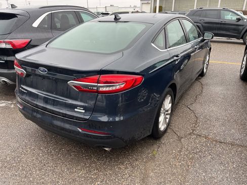 Used 2020 Ford Fusion SE image 12