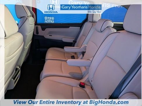 New 2026 Honda Odyssey Touring image 18