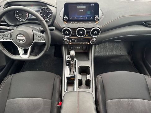 Used 2025 Nissan Sentra SR image 14