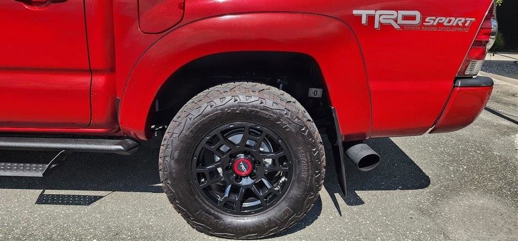 Used 2015 Toyota Tacoma PreRunner w/ TRD Sport Package RWD image 13