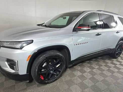 Used 2022 Chevrolet Traverse Premier w/ Redline Edition AWD/4WD image 6