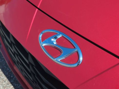 Used 2023 Hyundai Elantra SEL w/ Cargo Package FWD image 13