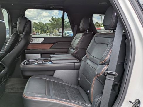 Used 2024 Lincoln Navigator Black Label AWD/4WD image 10