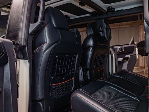 Used 2025 Ford Bronco Raptor image 22