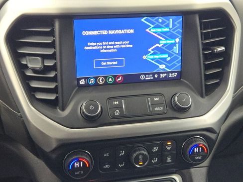 Used 2023 GMC Acadia SLT w/ Preferred Package image 30