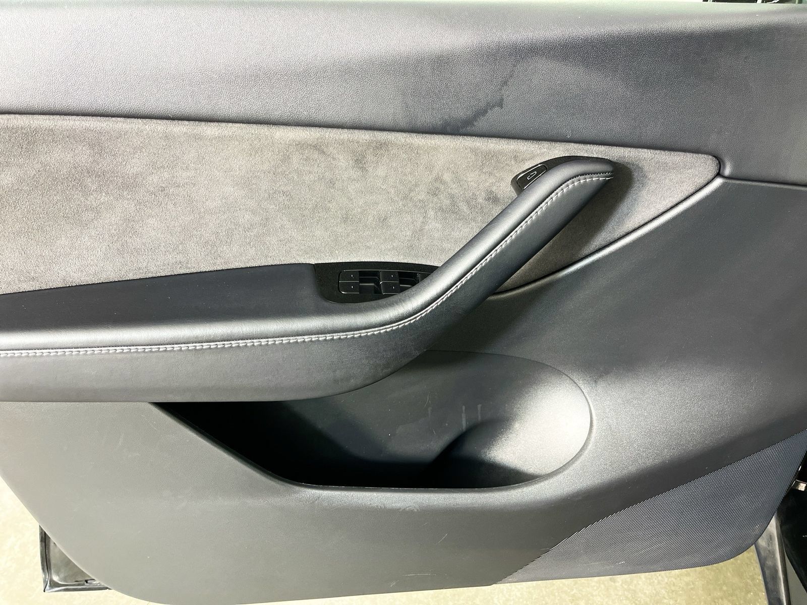 Used 2021 Tesla Model Y Long Range AWD/4WD image 24