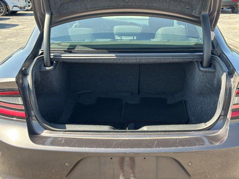 Used 2022 Dodge Charger SXT RWD image 8