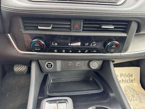 Used 2023 Nissan Rogue SV AWD/4WD image 29
